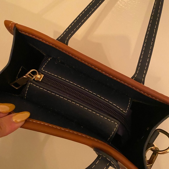 Olives Brand Vegan Leather/Canvas Crossbody Bag - Picture 8 of 9